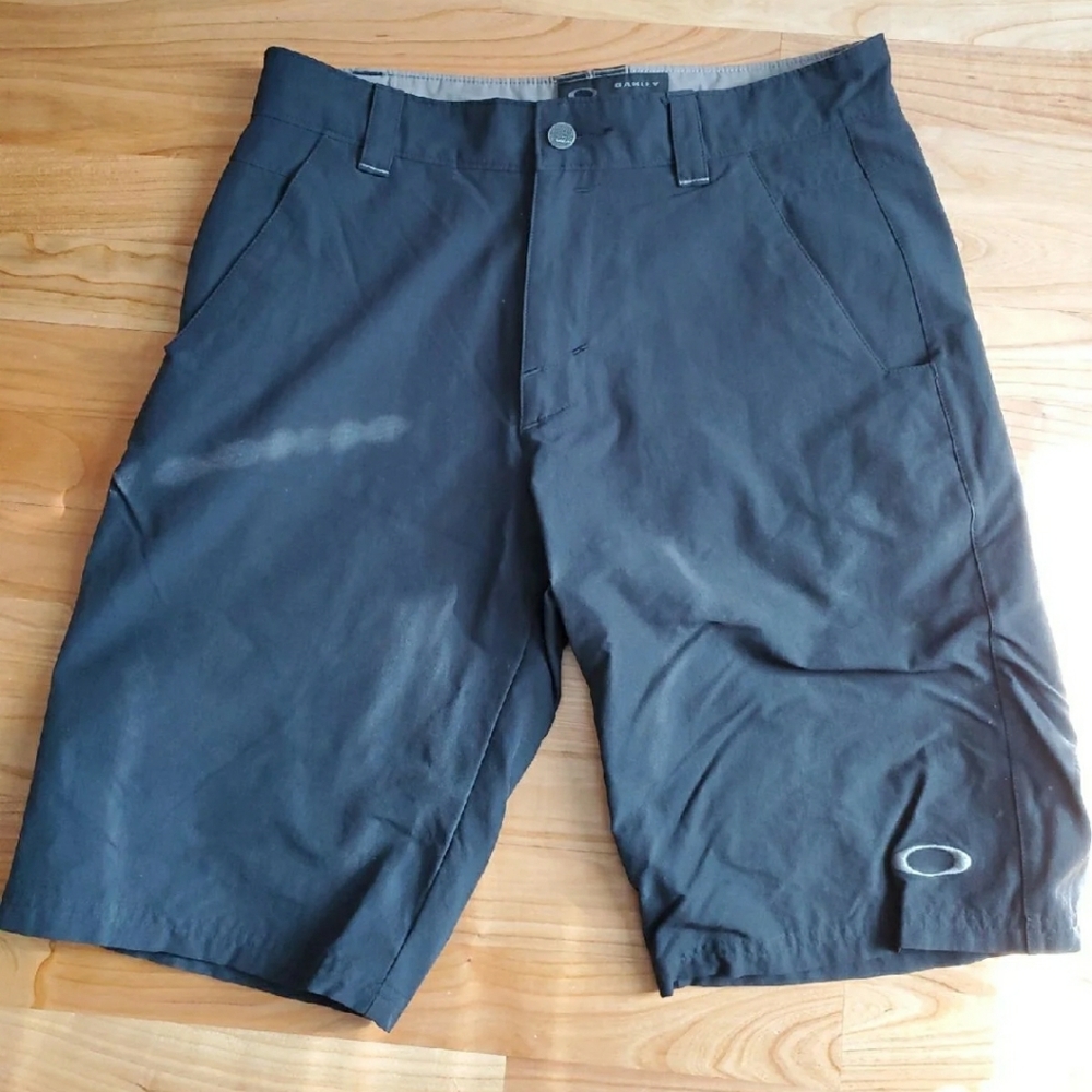 Oakley Golf Shorts (32)